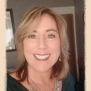 Meet your Posher, Lynne